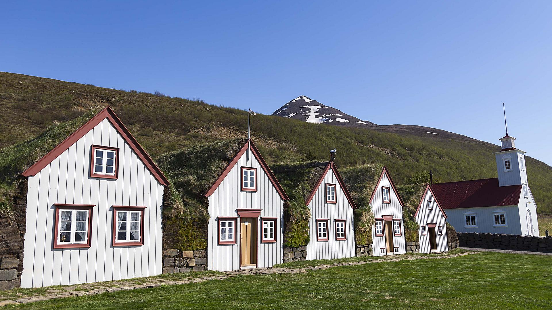 akureyri-iceland-old-farmhouse-laufas