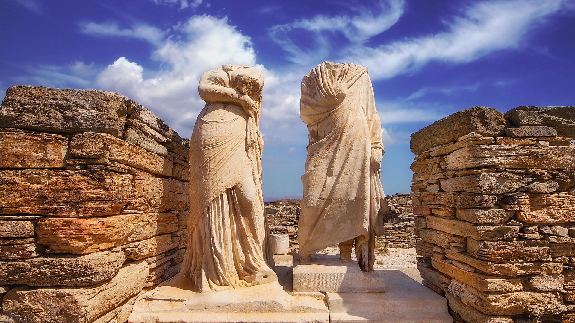 ancient-greece-ruins-delos-apollo-and-artemis