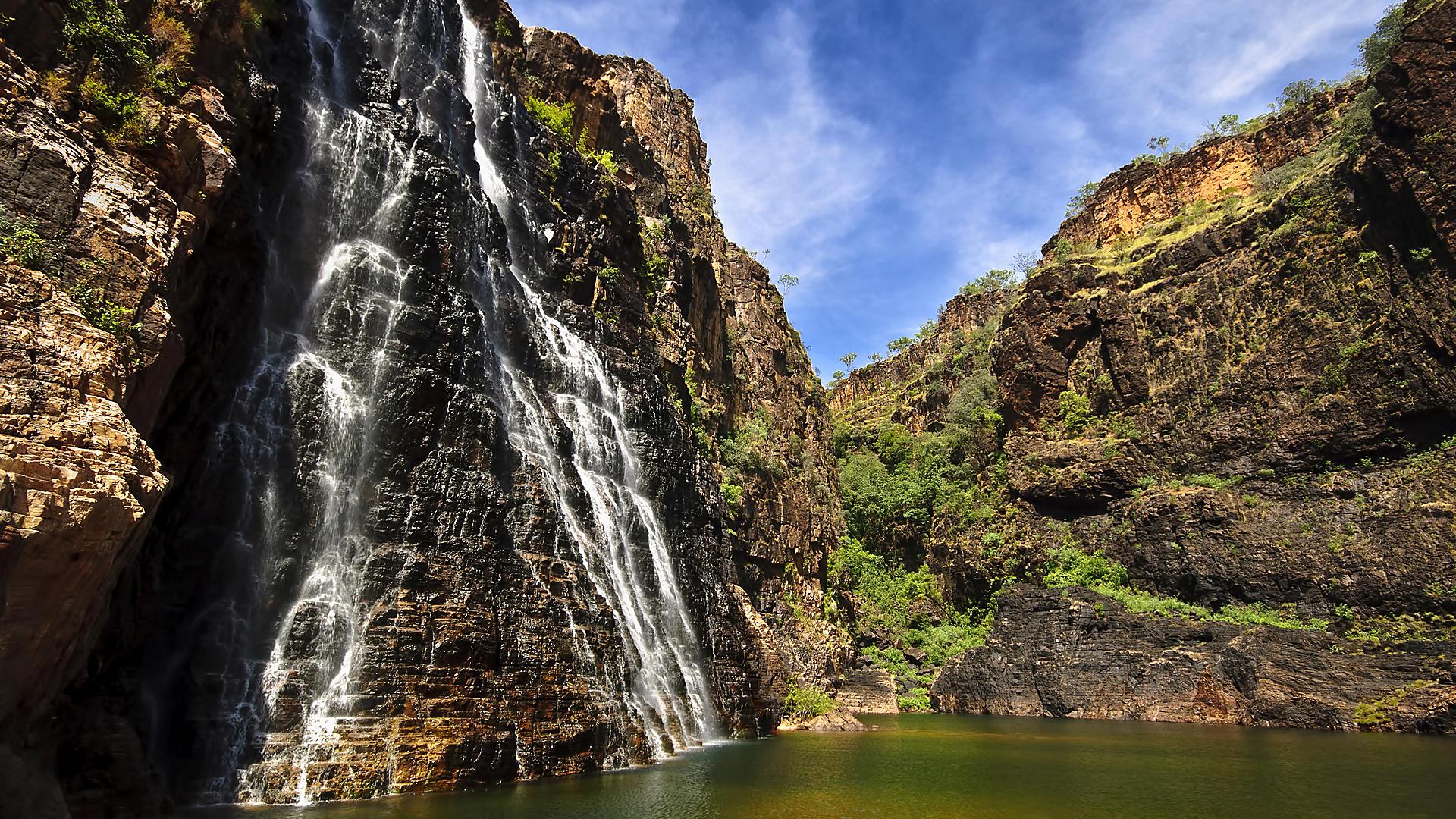 australia-outback-waterfall