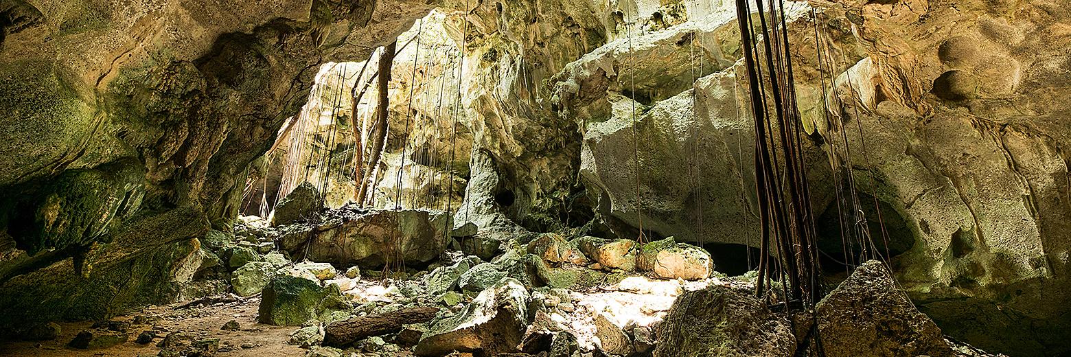 dominican-republic-este-national-park-el-puente-cave