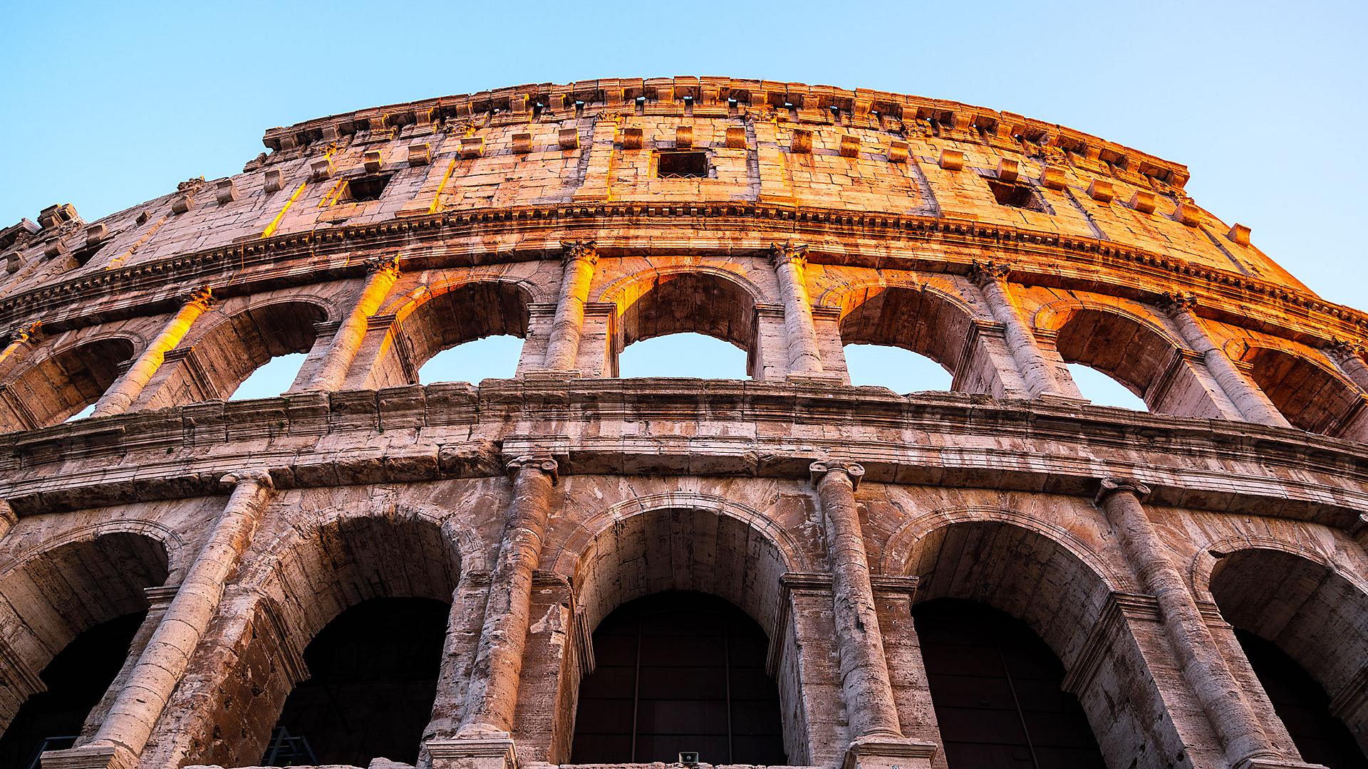 italy-rome-colosseum-amphitheater